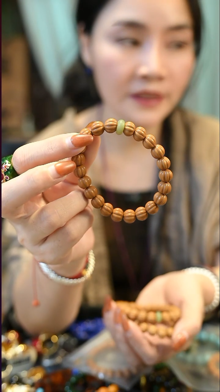 未镶嵌手串和田玉和田玉圈圈木质手串
