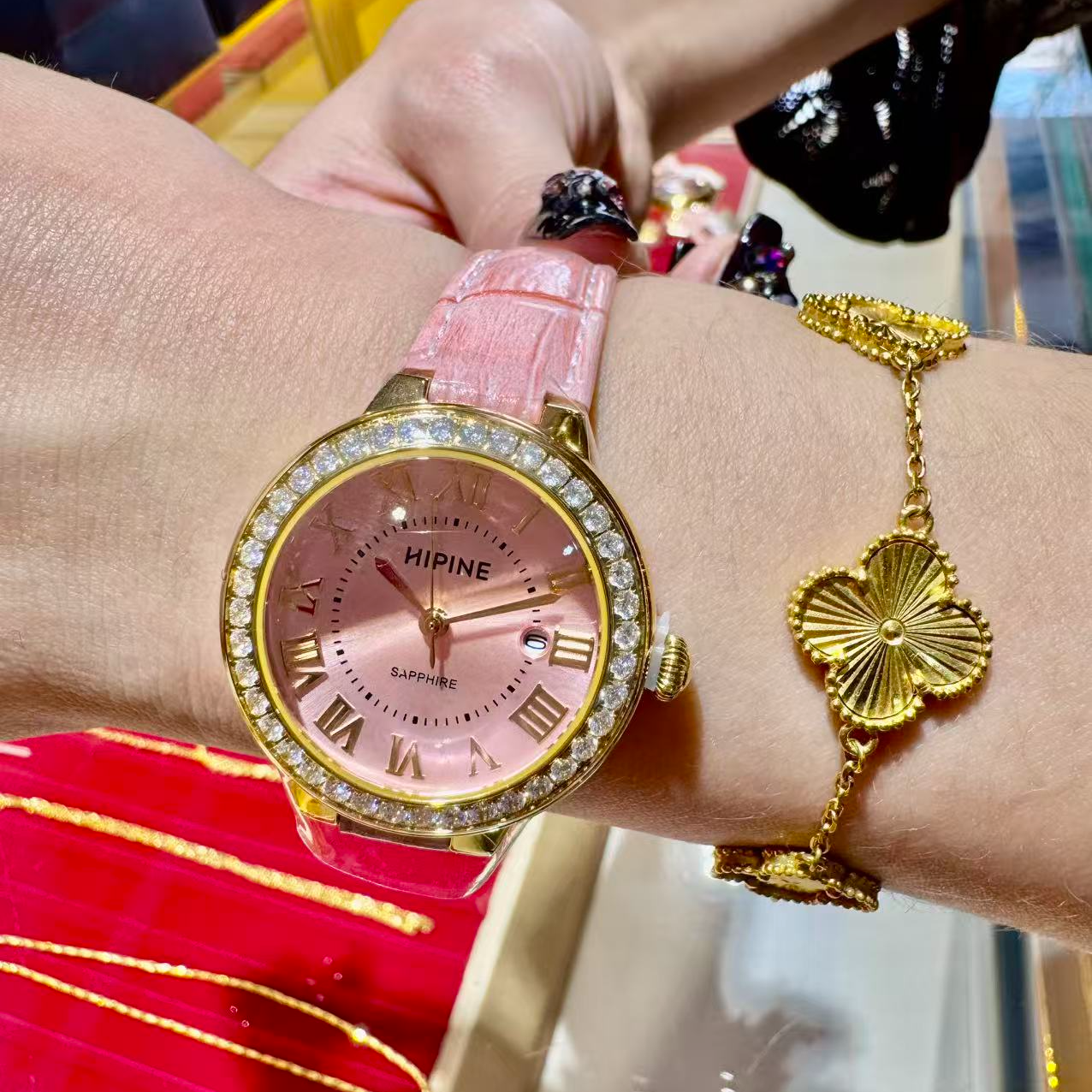 女士气球金表石英机芯粉色镶钻防水少女黄金手表