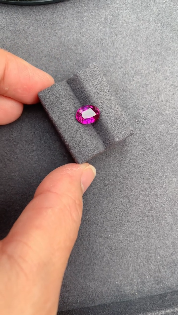 【闪购商品】彩色蓝宝石裸石未镶嵌2ct无烧紫蓝宝