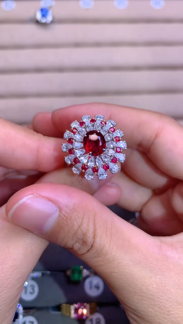 【闪购商品】红宝石戒指18K金镶嵌2.06CT  无烧鸽血红