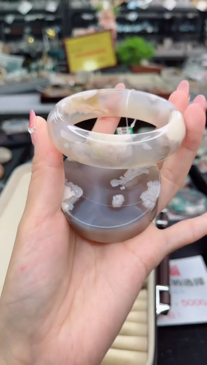 【闪购商品】石英质玉手镯未镶嵌58圈口（赠品镯心）3330303