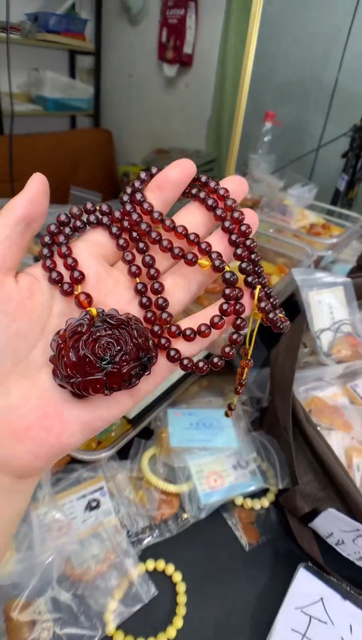 蜜蜡未镶嵌珠宝奇石1