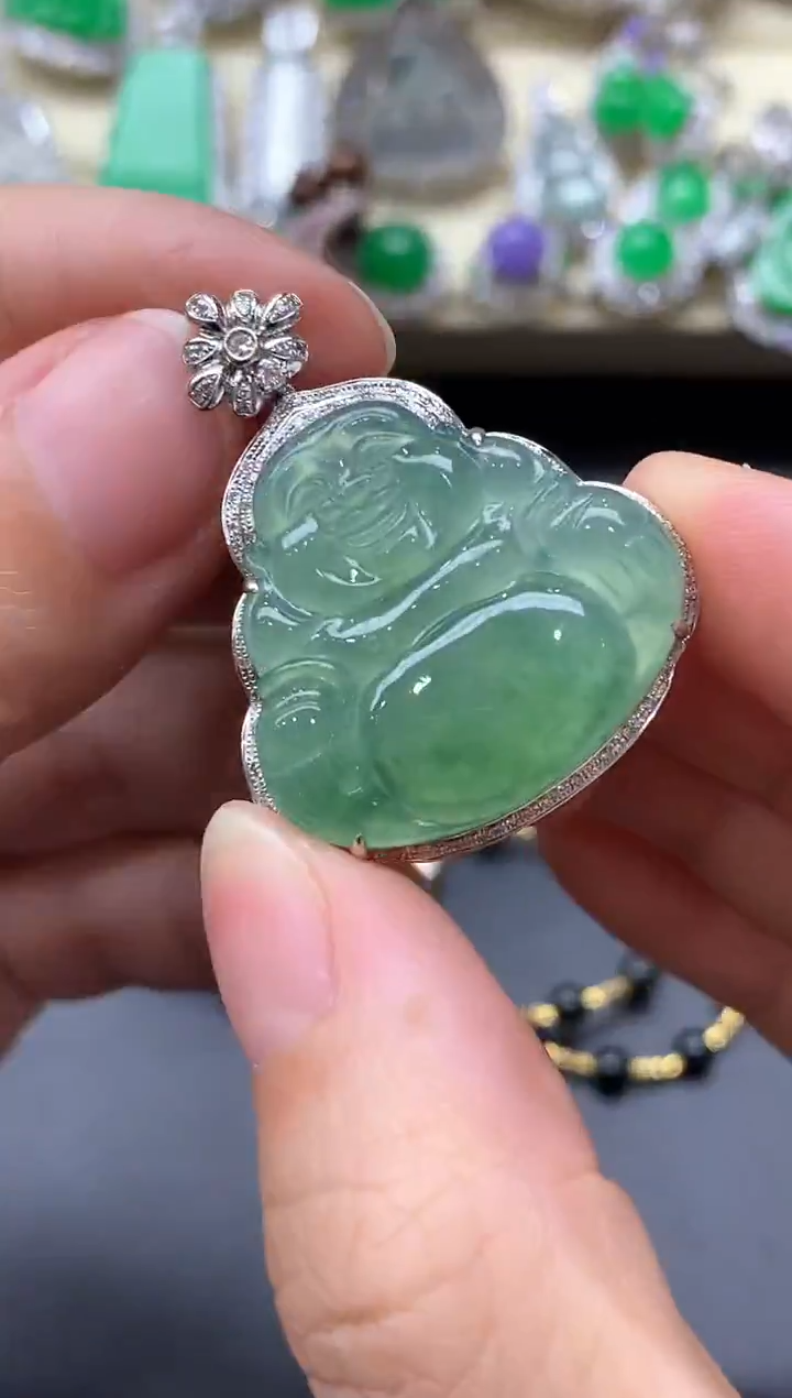 颈饰18K金镶嵌翡翠586-中国好珍宝