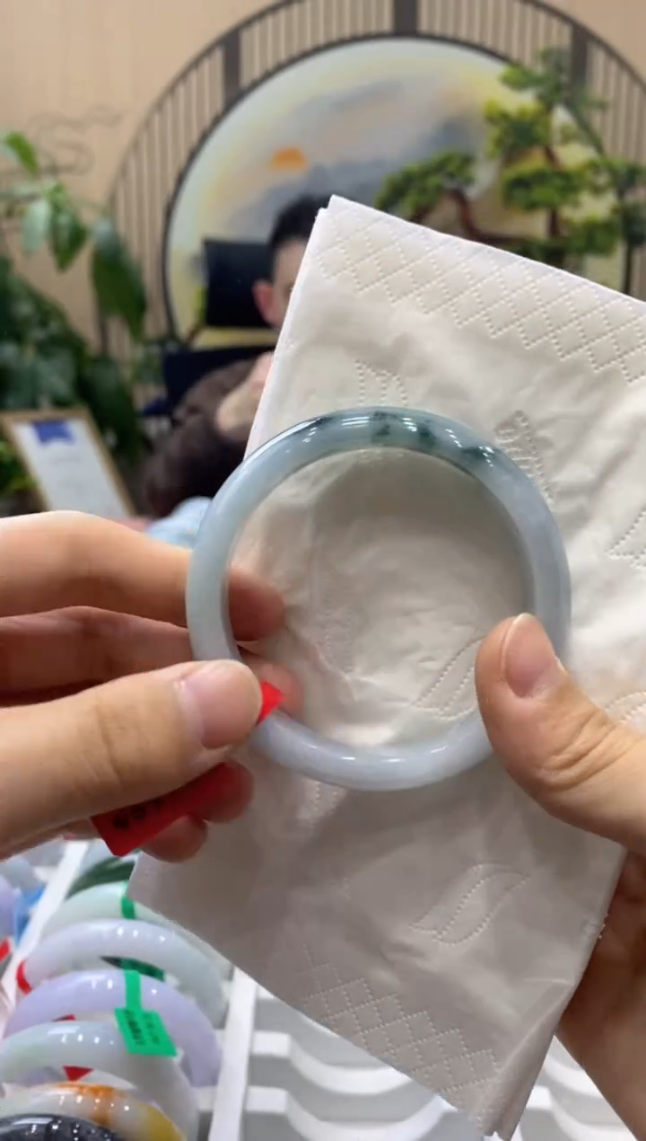 【闪购商品】翡翠手镯未镶嵌000014162