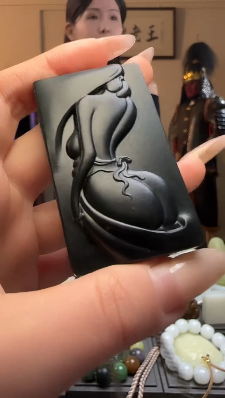 【闪购商品】和田玉青玉美人牌未镶嵌吊坠