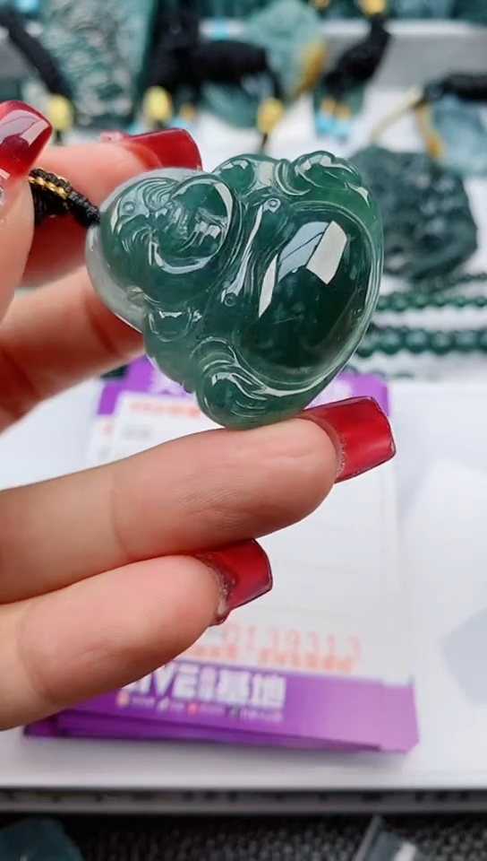 【闪购商品】翡翠颈饰未镶嵌             