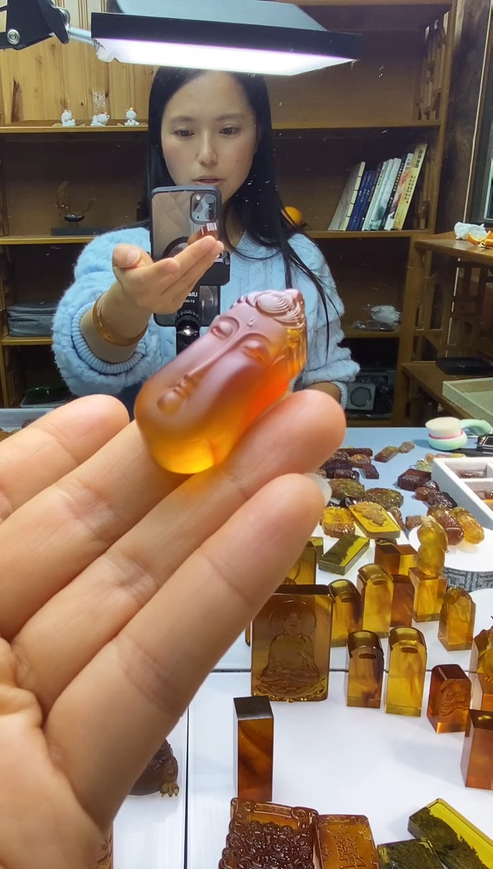 琥珀颈饰未镶嵌SN89-115（佛脸）