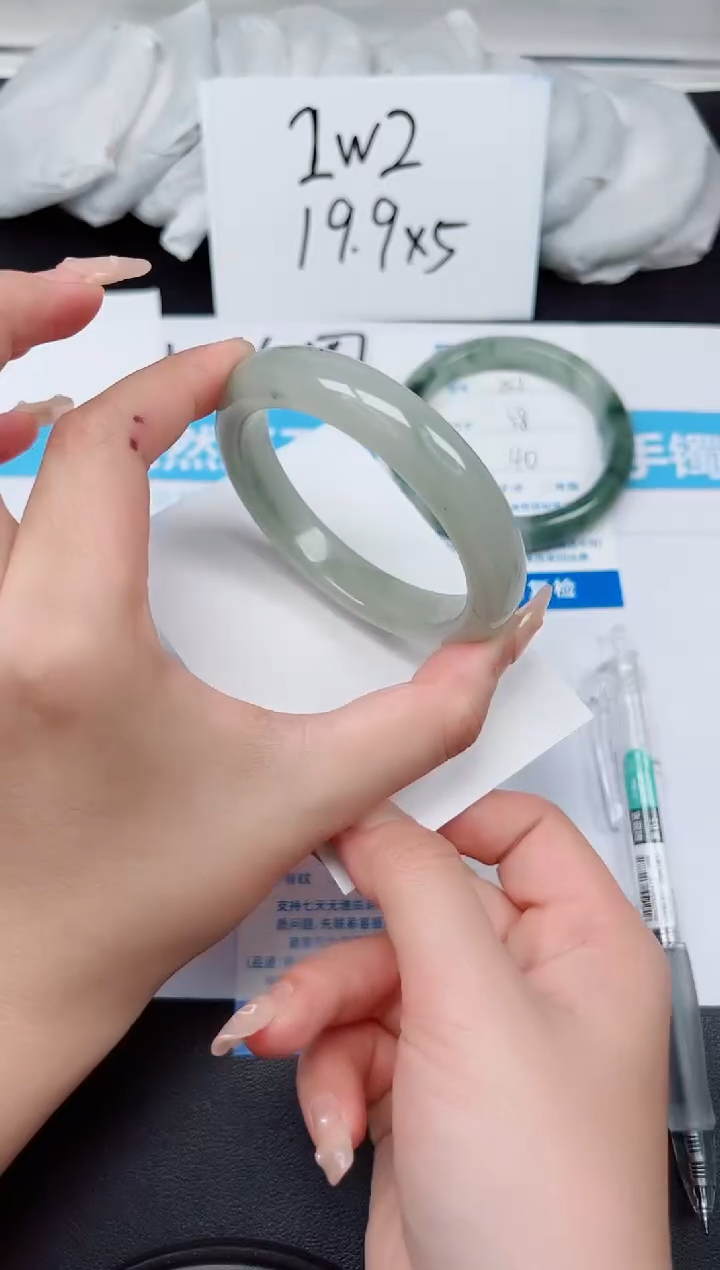 【闪购商品】石英质玉手镯未镶嵌G253-56