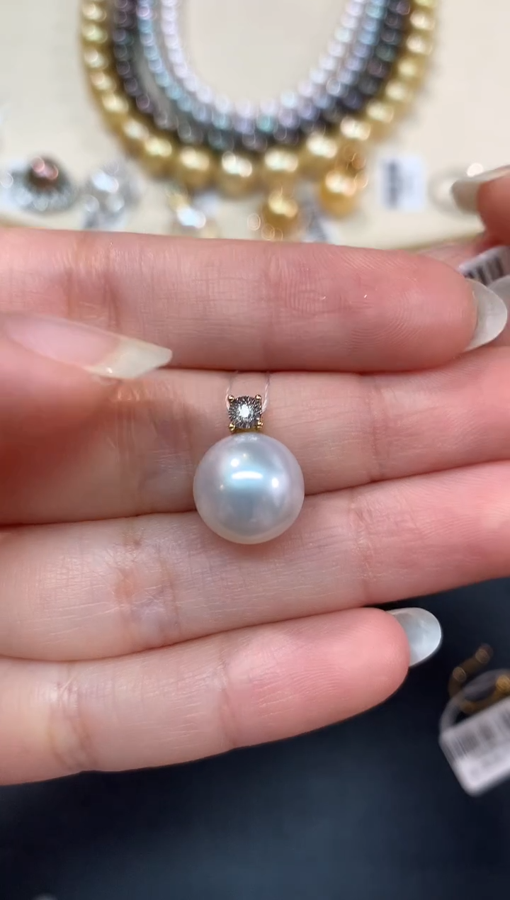 【闪购商品】海水珍珠吊坠18K金镶嵌A25|6500