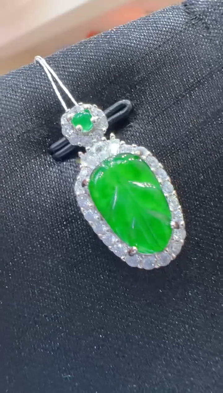 【闪购商品】翡翠吊坠(不含链)合金              