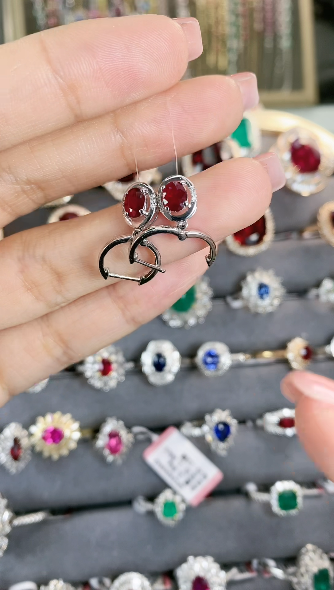 【闪购商品】耳饰18K金镶嵌红宝石一对