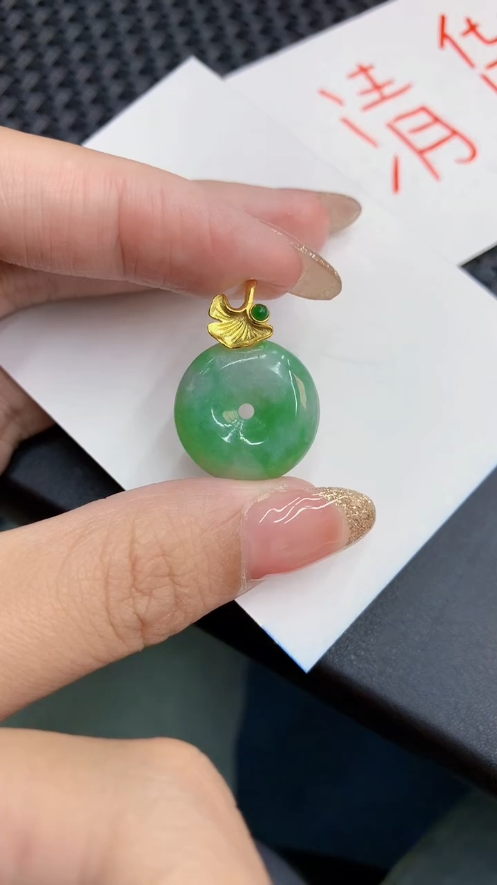 【闪购商品】翡翠银S925镶嵌颈饰            8