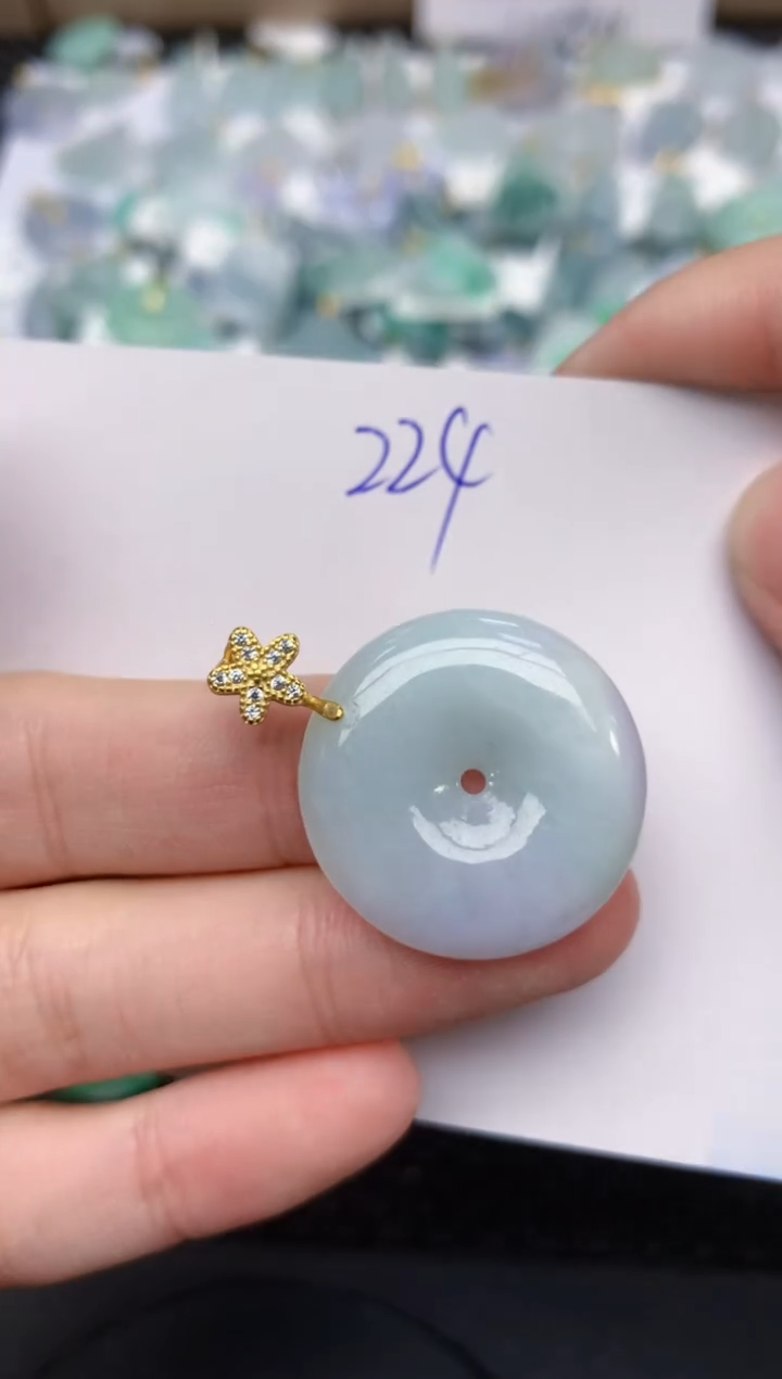 翡翠未镶嵌颈饰天然缅甸A货翡翠