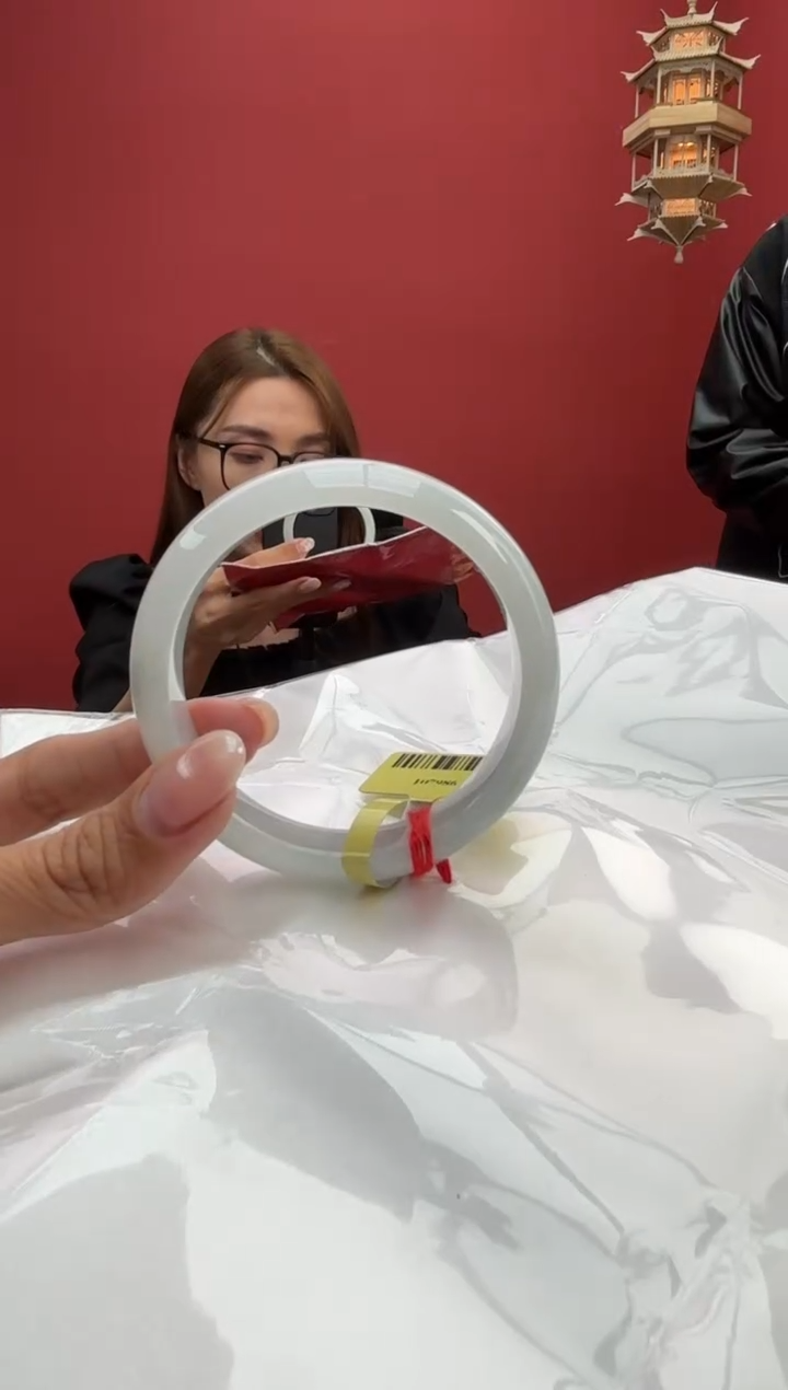 【闪购商品】翡翠手镯（贵妃镯）未镶嵌手镯