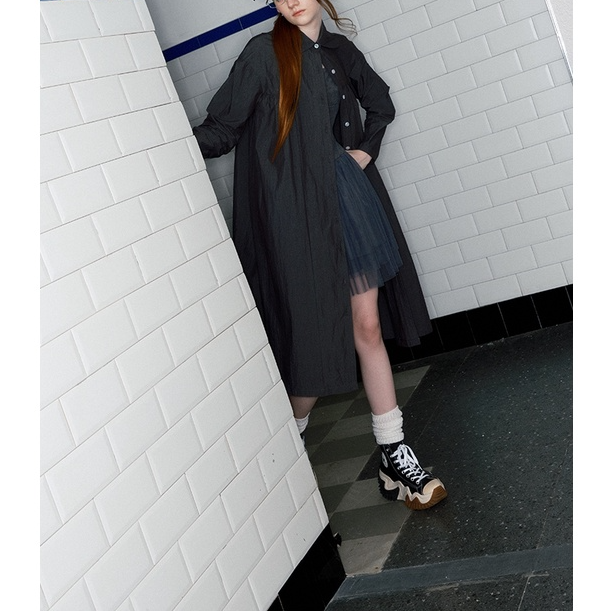 0116制造后花园少女娃娃领咖灰肌理感长风衣