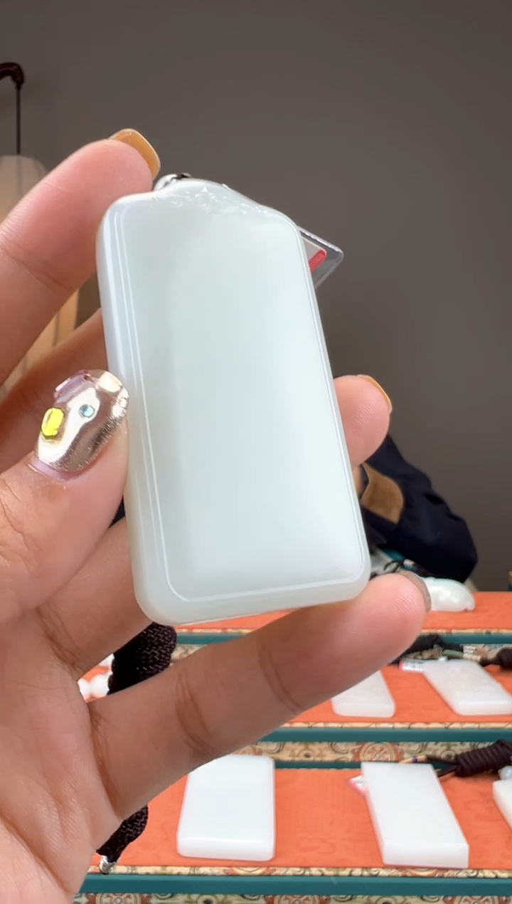 【闪购商品】和田玉颈饰未镶嵌1