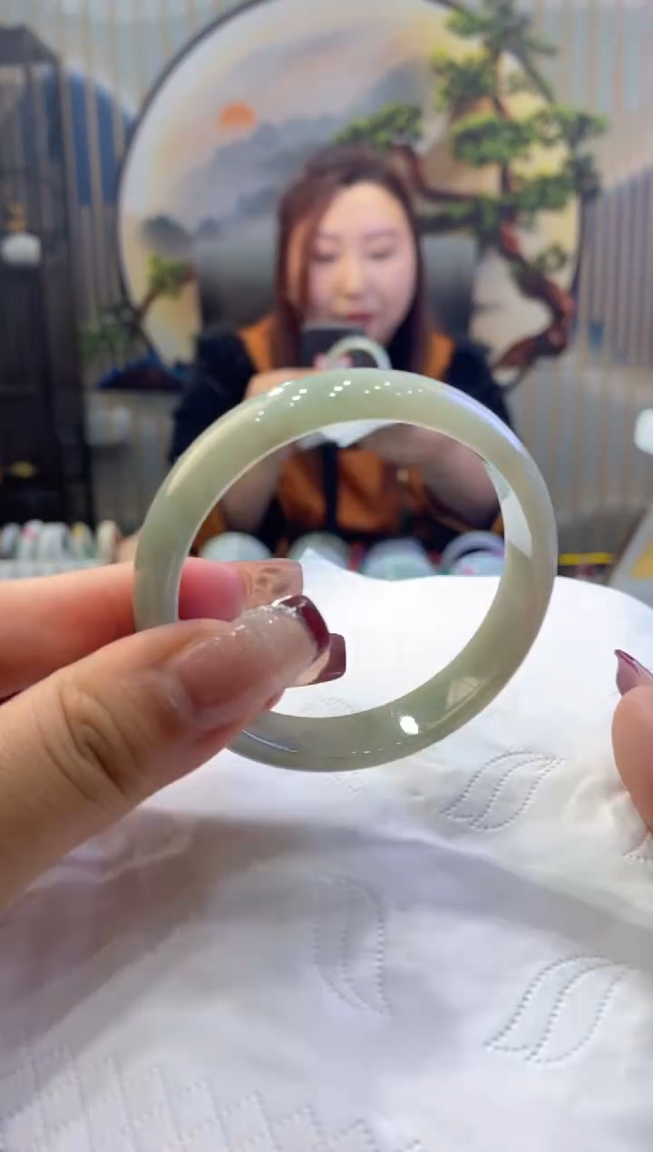 【闪购商品】翡翠手镯未镶嵌00009738