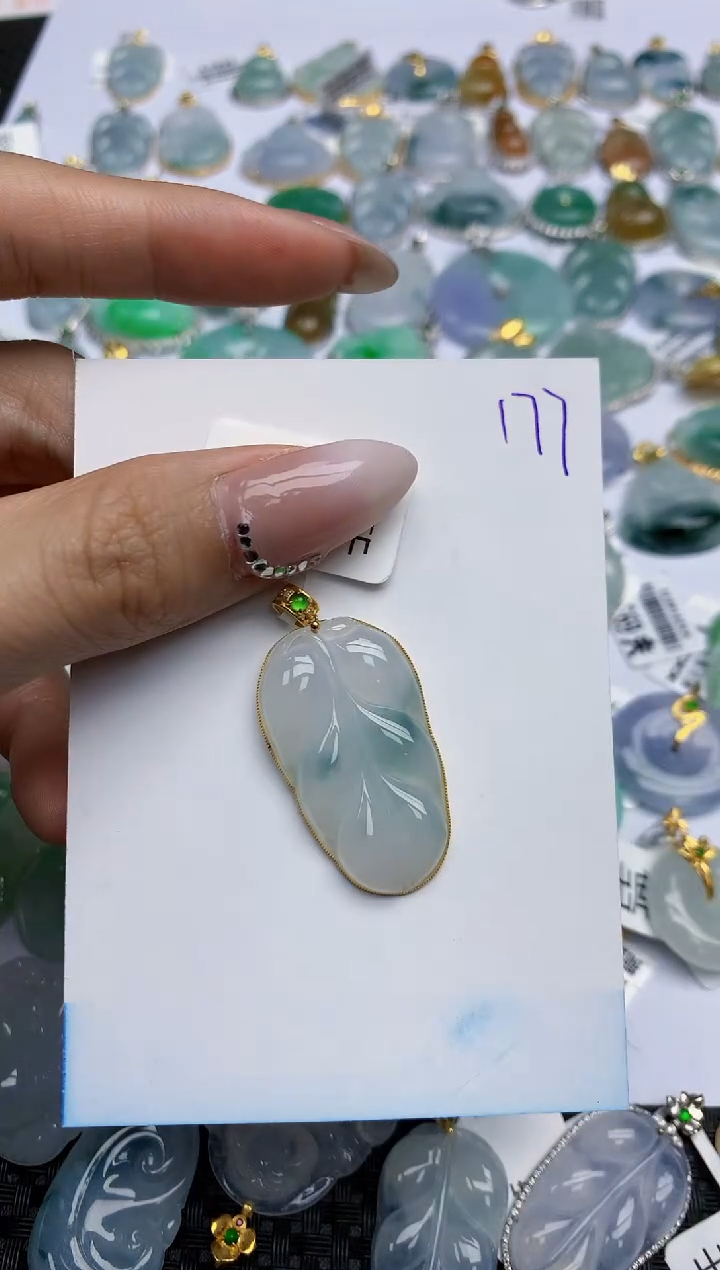 【闪购商品】翡翠颈饰18K金镶嵌天然翡翠A货