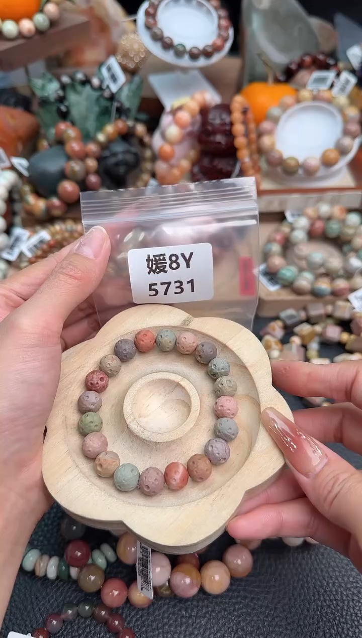 【闪购商品】石英质玉手链未镶嵌8Y5731