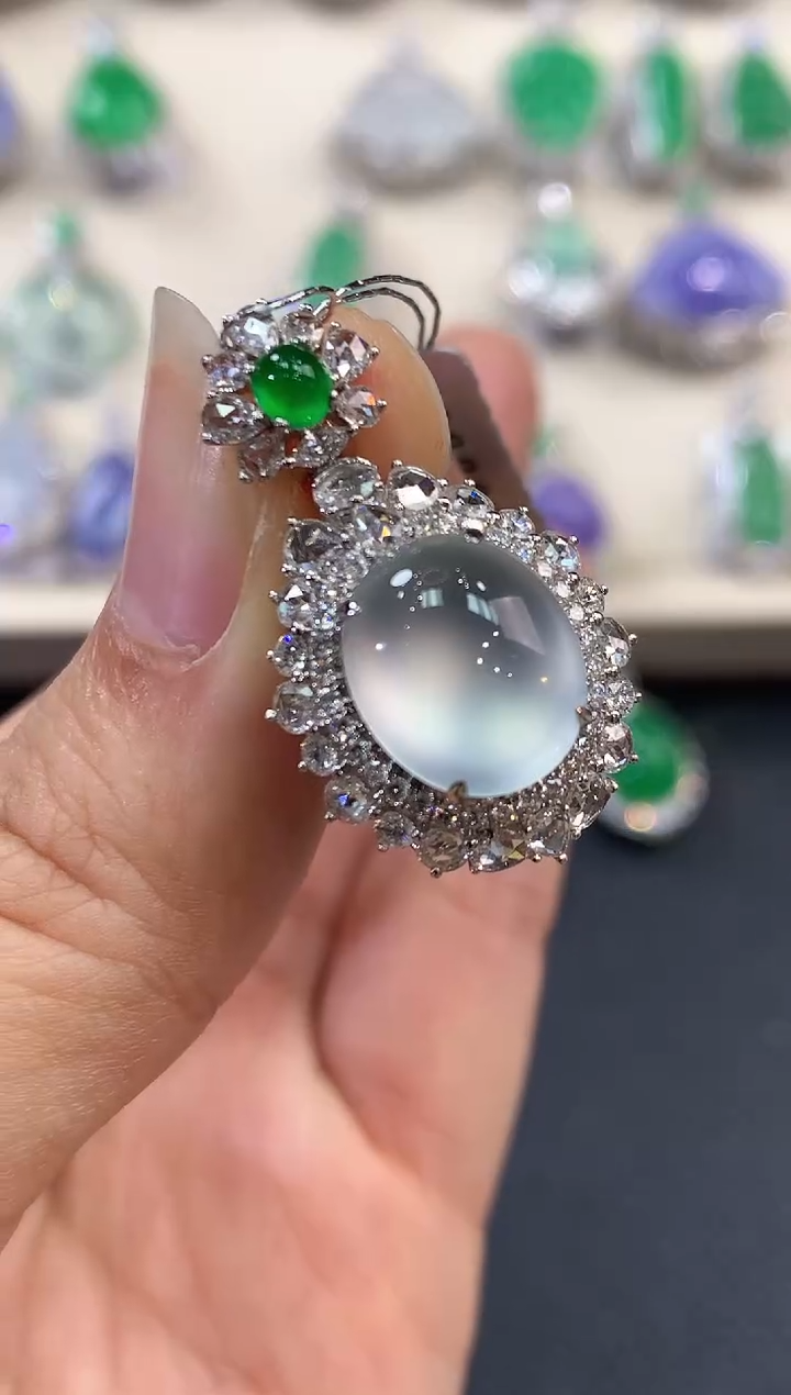 【闪购商品】翡翠吊坠(不含链)18K金镶嵌D96