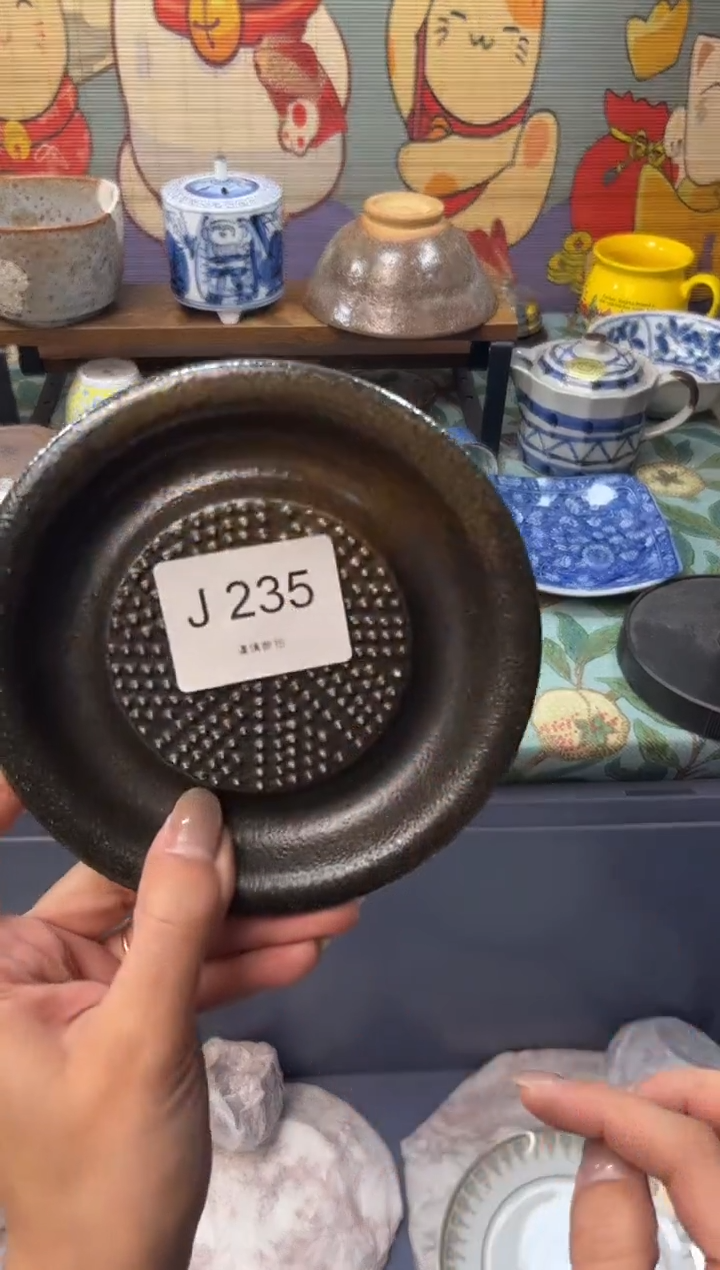 瓷片肥**呀     J235