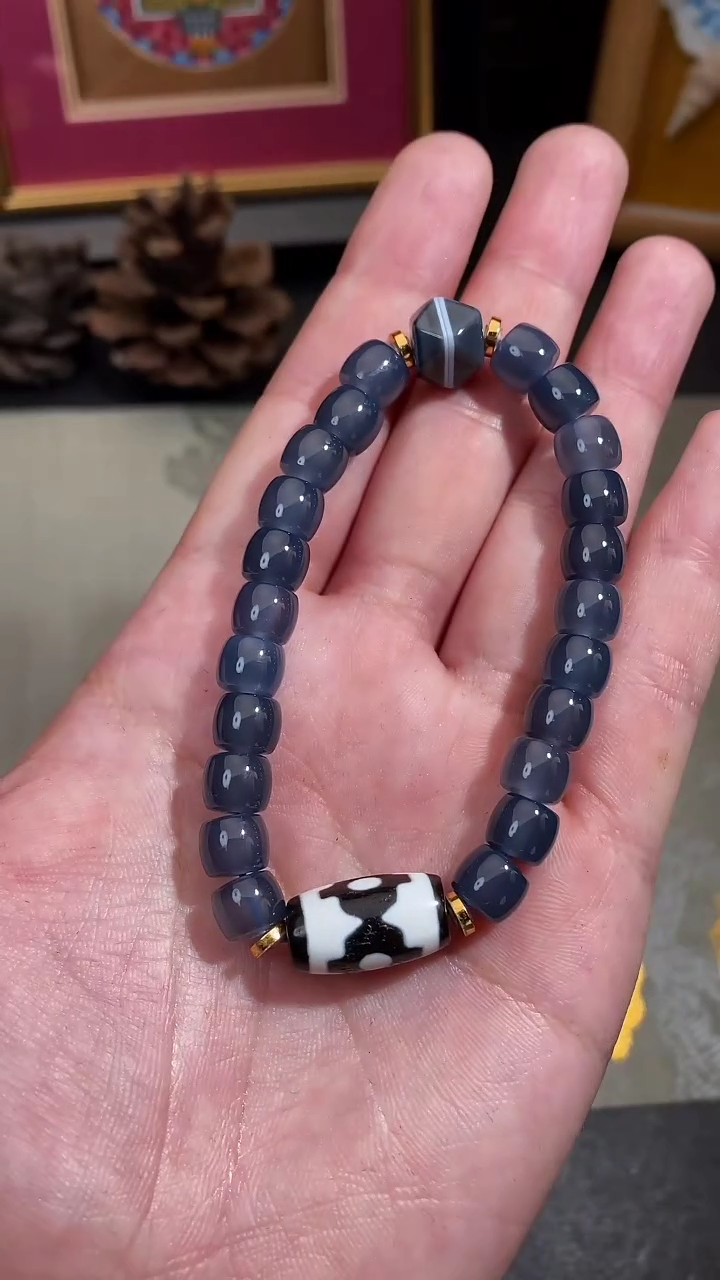 【闪购商品】玛瑙/玉髓颈饰未镶嵌Z27666坦诚三眼手串