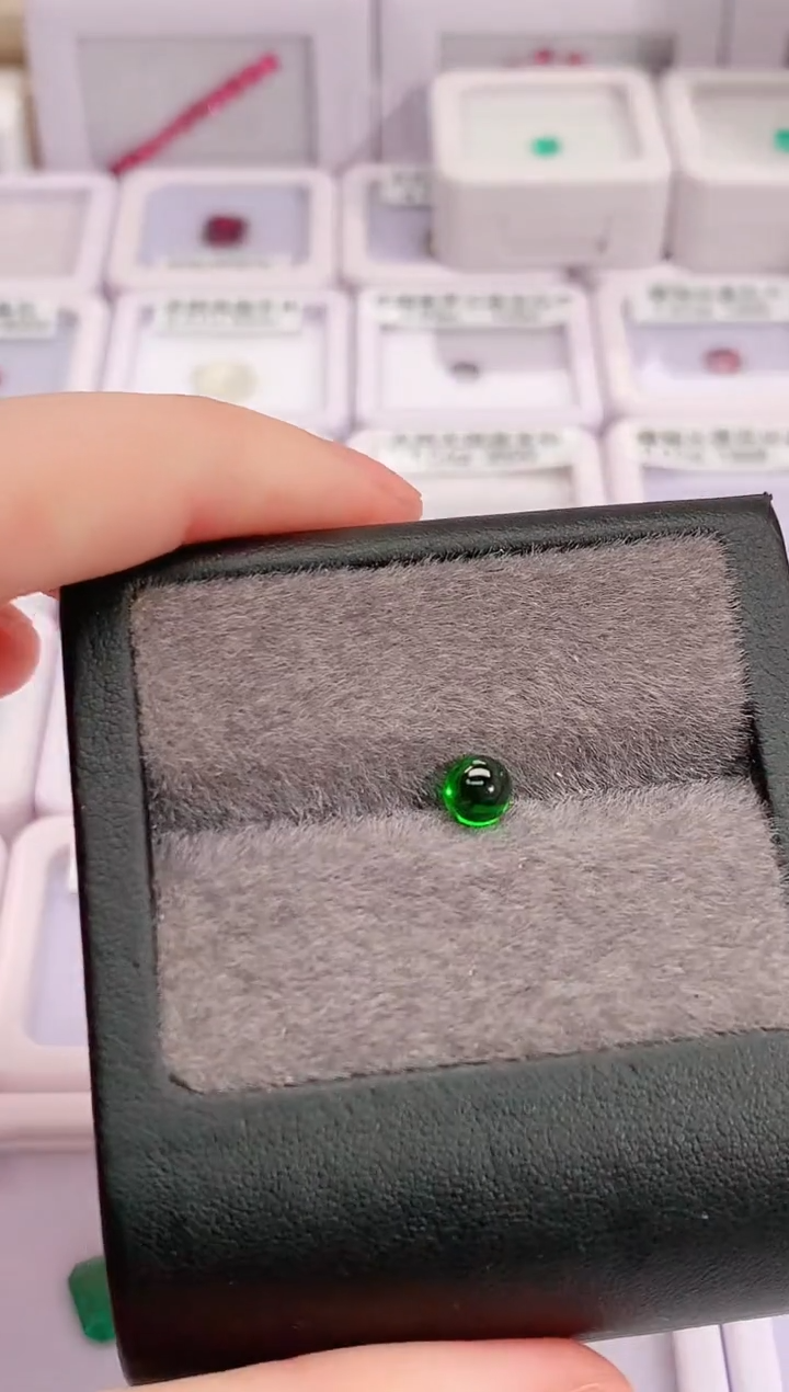 未镶嵌透辉石裸石0.96-96天然透辉石