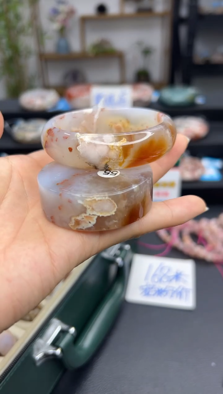 【闪购商品】石英质玉手镯未镶嵌A133(55圈赠送镯心)