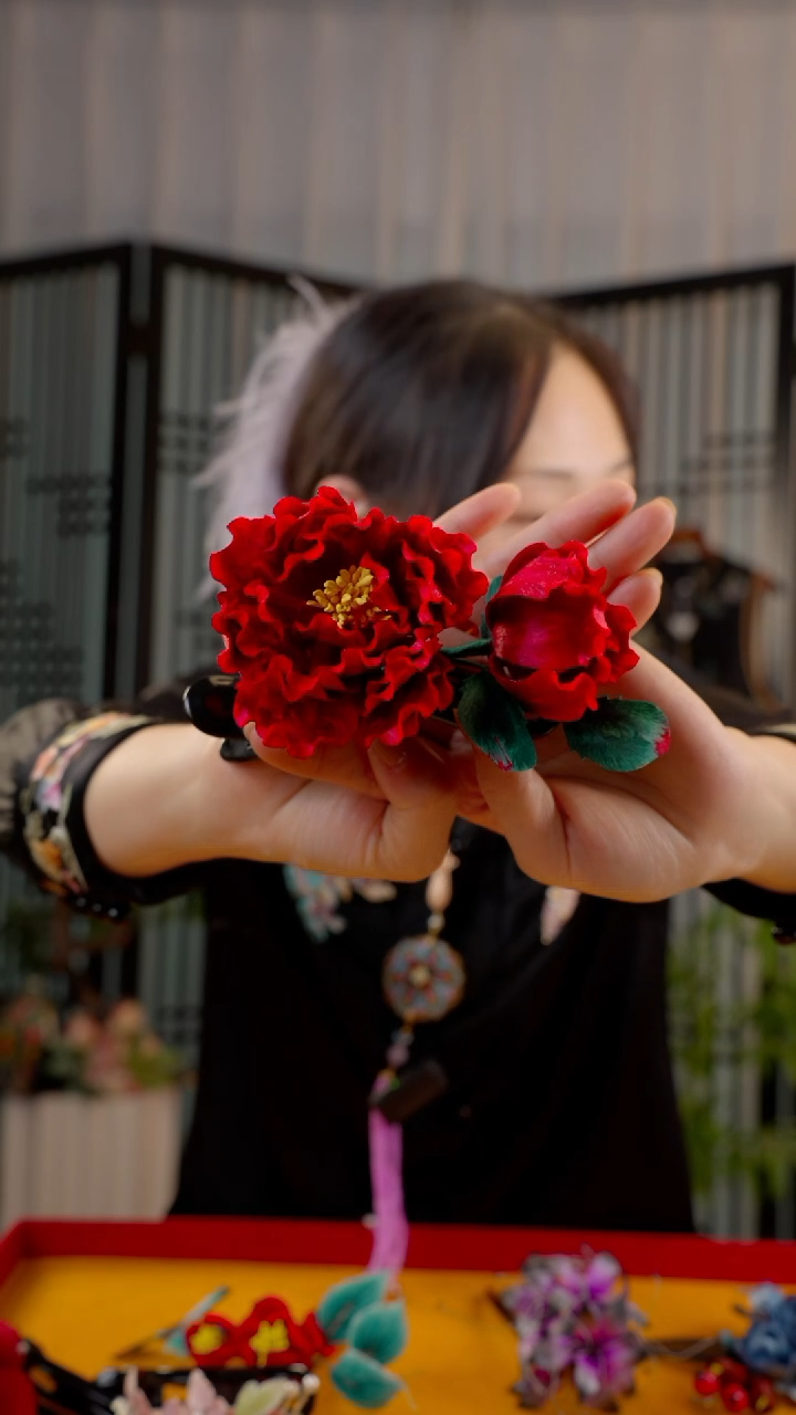 刺绣非遗苏绣绒花手工饰品