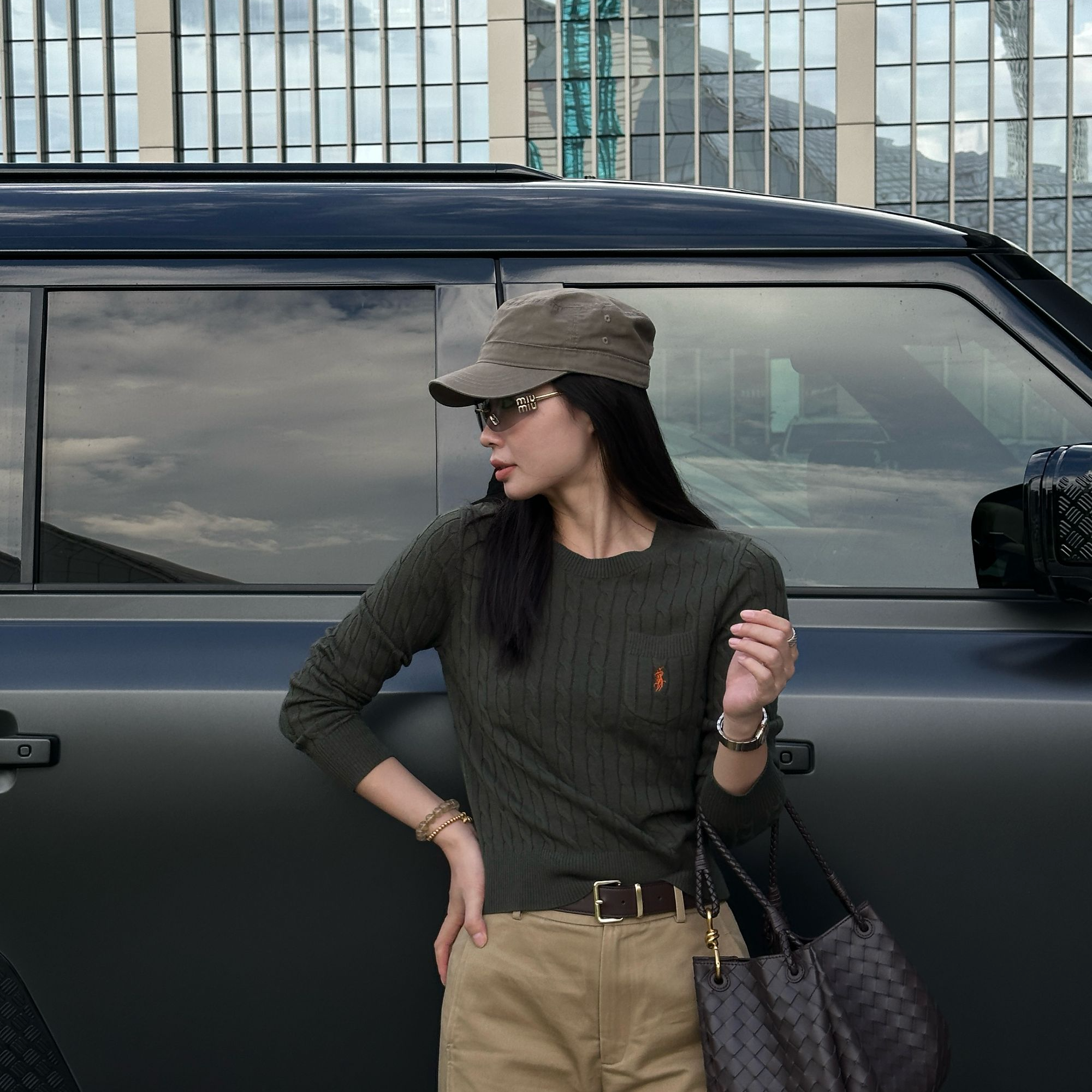 【秋白】羊毛上衣小马刺绣绞花园领针织长袖上衣Y876