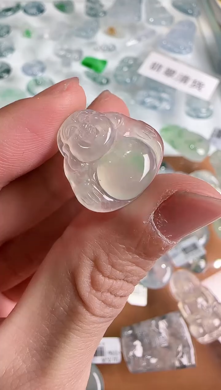 【闪购商品】翡翠吊坠(不含链)未镶嵌··