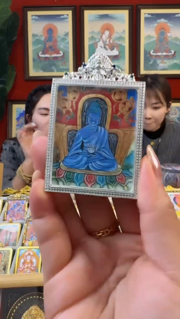 吊坠阿老师-热贡纯手绘