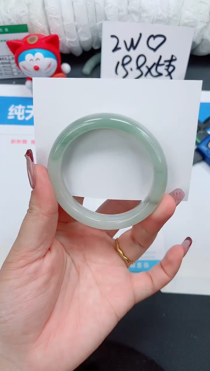 【闪购商品】石英质玉手镯未镶嵌184