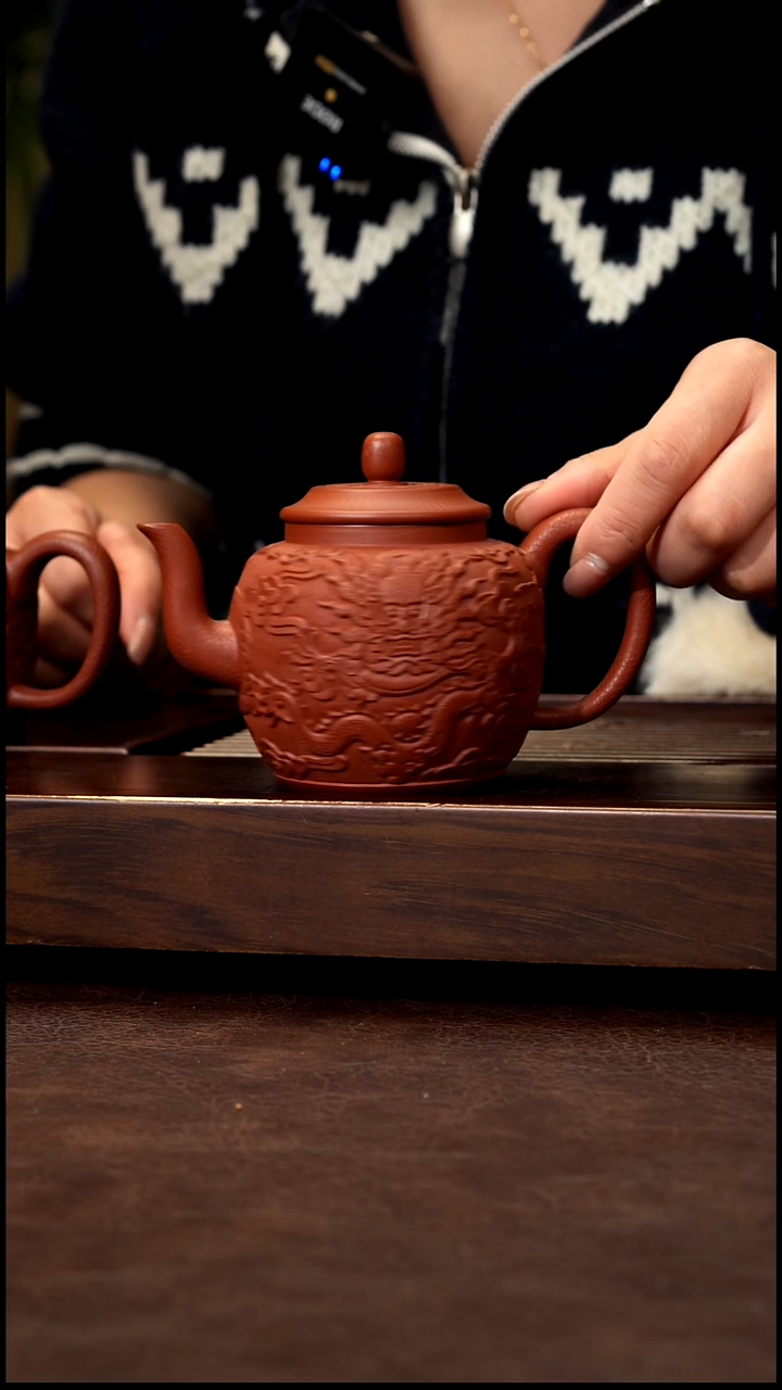 茶壶紫砂朱泥浮雕宫灯220cc左右