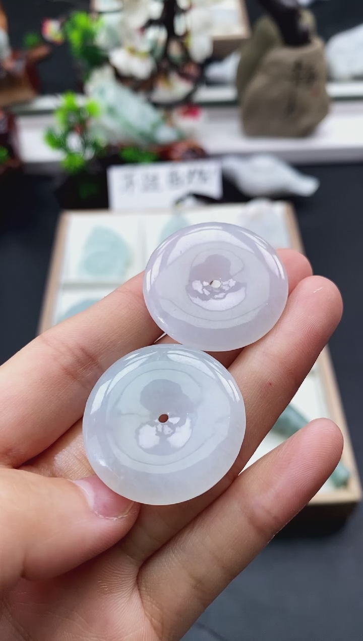 颈饰未镶嵌翡翠天然缅甸A货翡翠随机发一件