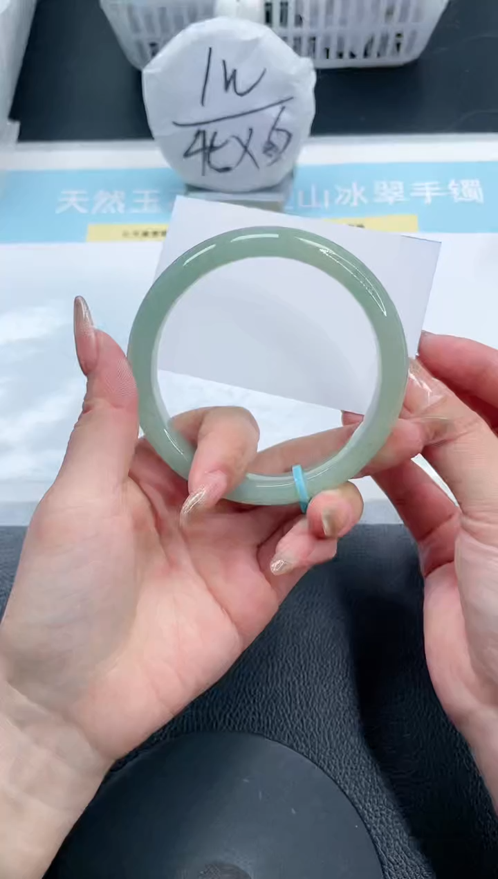 【闪购商品】石英质玉手镯未镶嵌17S154-64