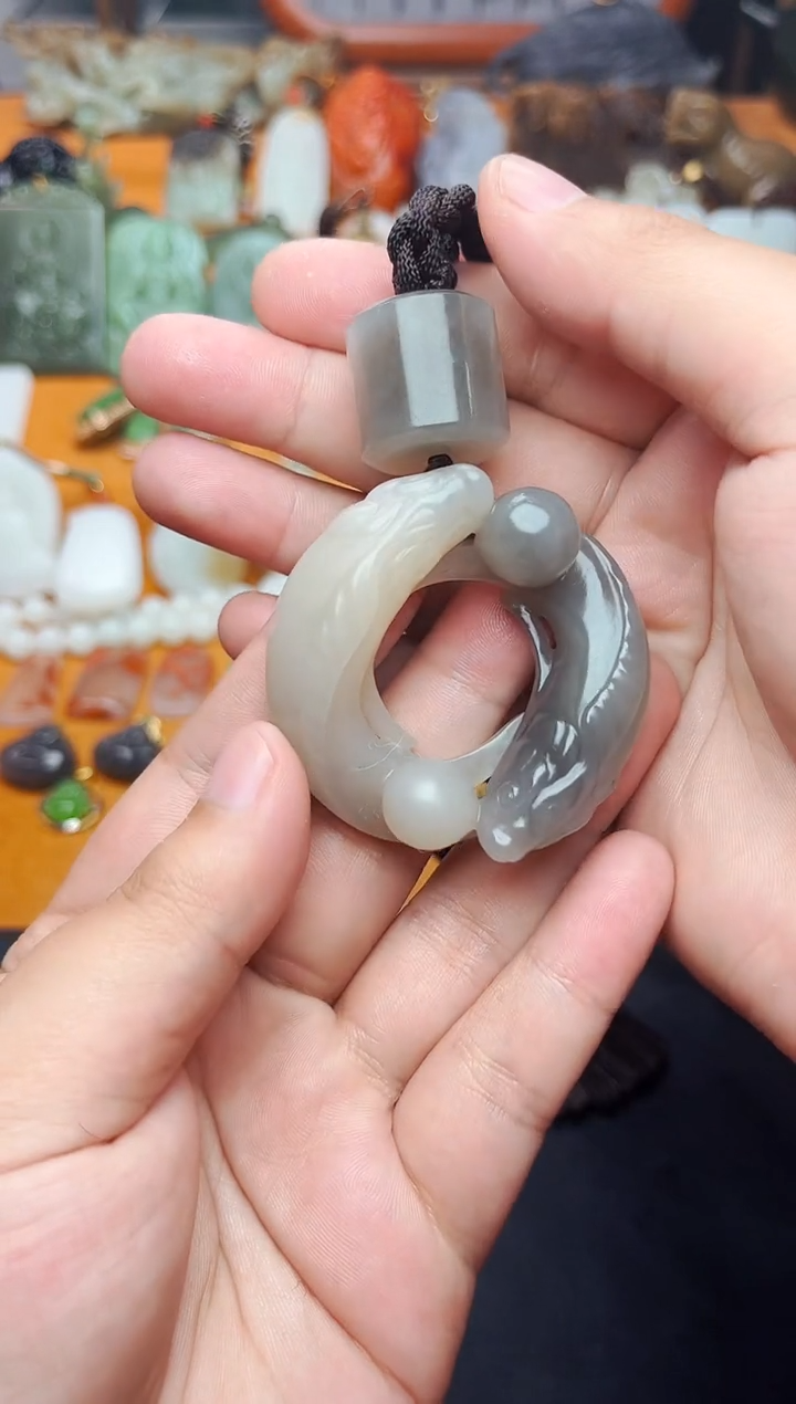 【闪购商品】和田玉颈饰未镶嵌双鱼01