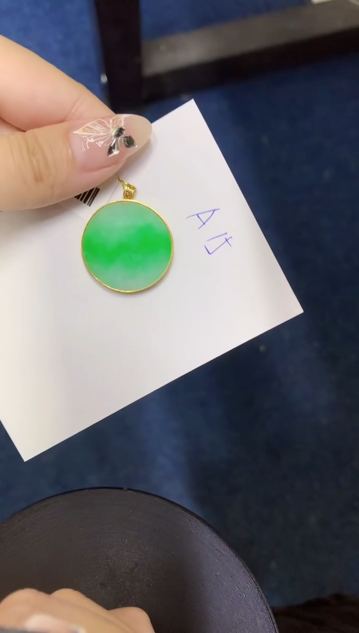 【闪购商品】翡翠颈饰18K金镶嵌0000000000