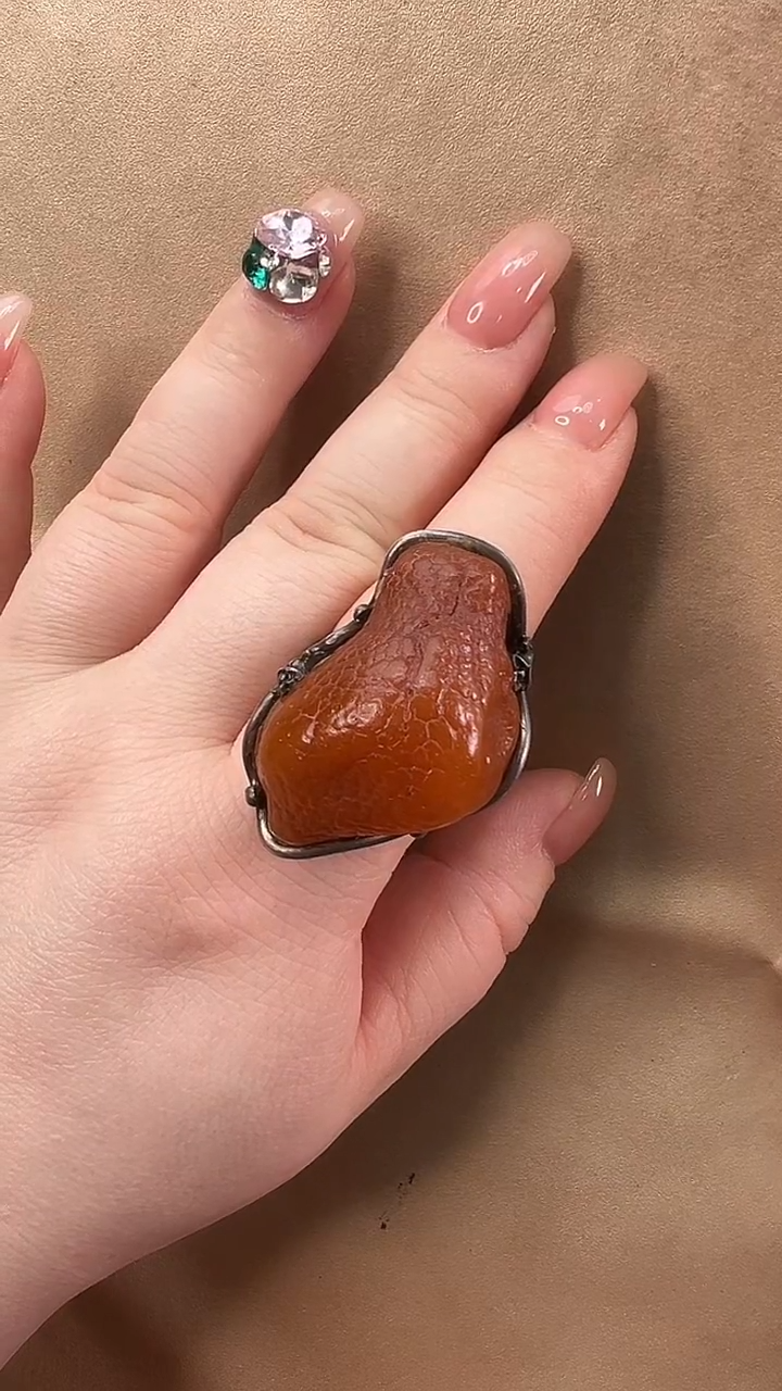 琥珀颈饰未镶嵌戒指