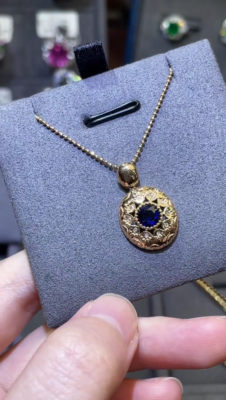 【闪购商品】蓝宝石吊坠(不含链)18K金镶嵌0.66ct