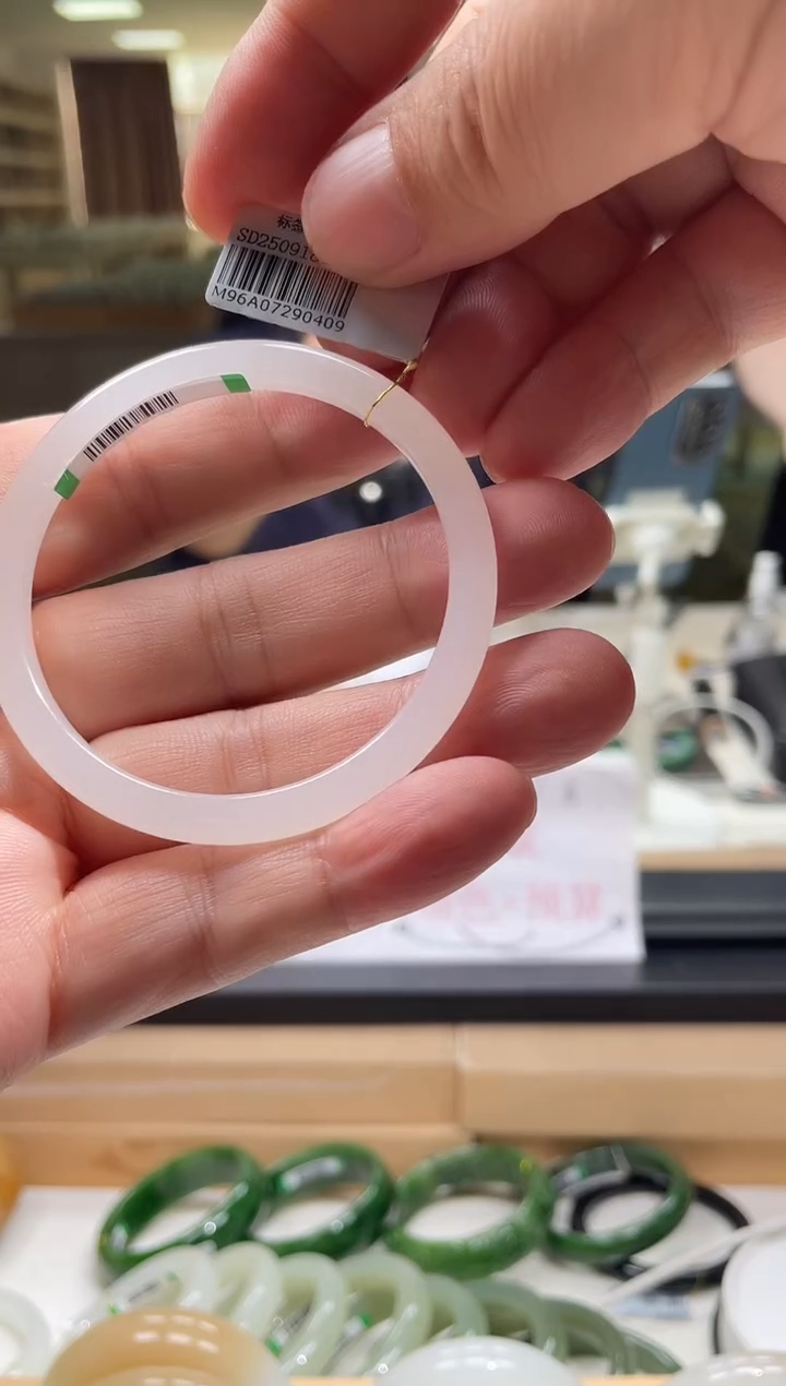 未镶嵌手镯和田玉53-54圈口 0409