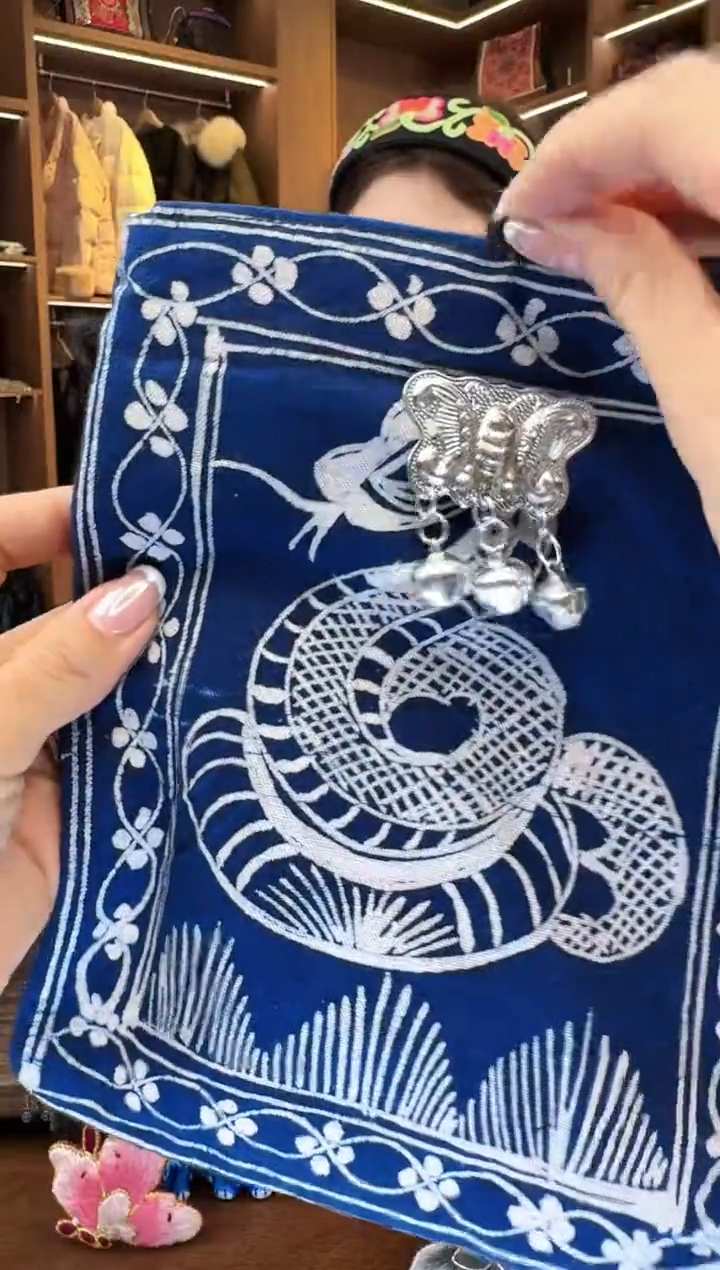 【闪购商品】织绣L613黔东南苗族刺绣