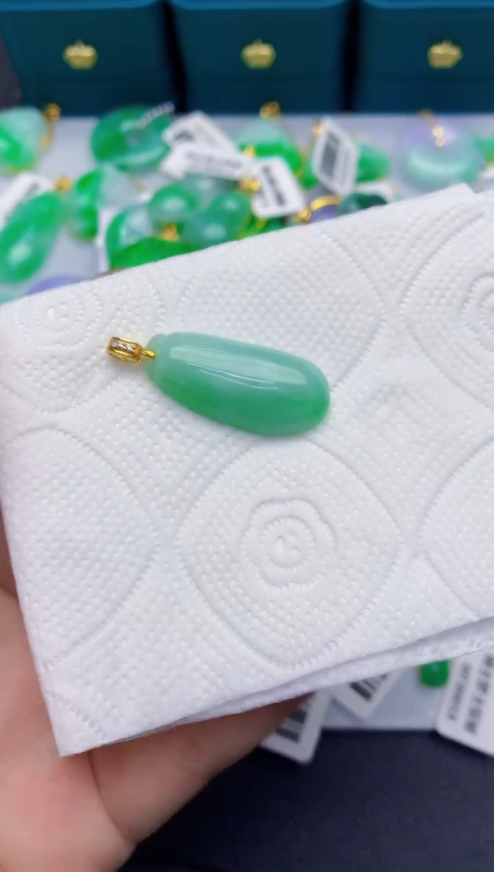 颈饰未镶嵌翡翠缅甸天然翡翠A货