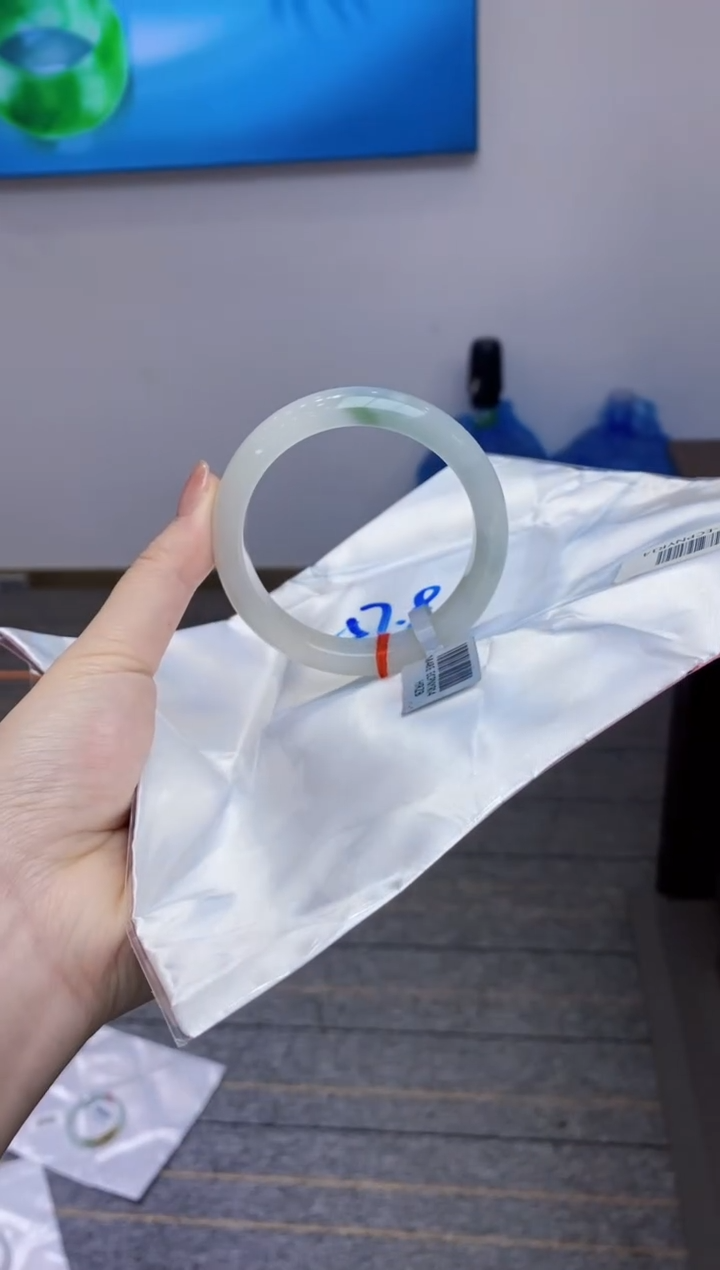 【闪购商品】翡翠手镯未镶嵌11111111111