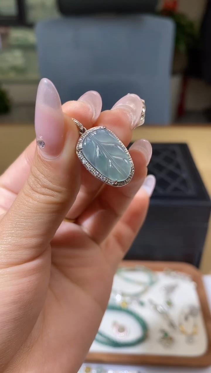 【闪购商品】翡翠吊坠(不含链)未镶嵌天然A货翡翠（多样性发一）