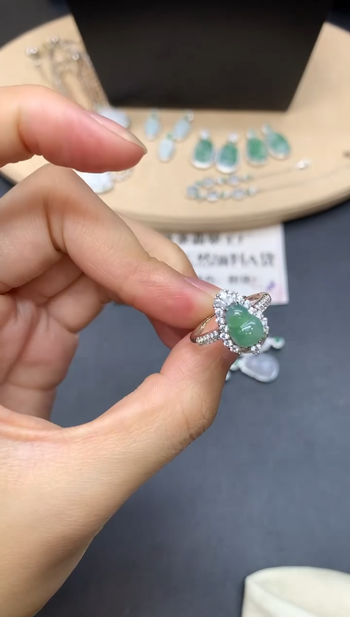 【闪购商品】翡翠戒指银S925镶嵌葫芦【多样性发其一】