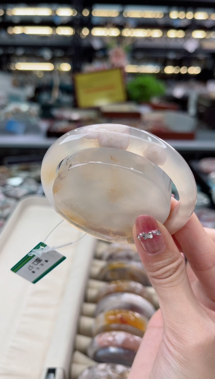 【闪购商品】石英质玉手镯未镶嵌57圈口（赠品镯心）3779027