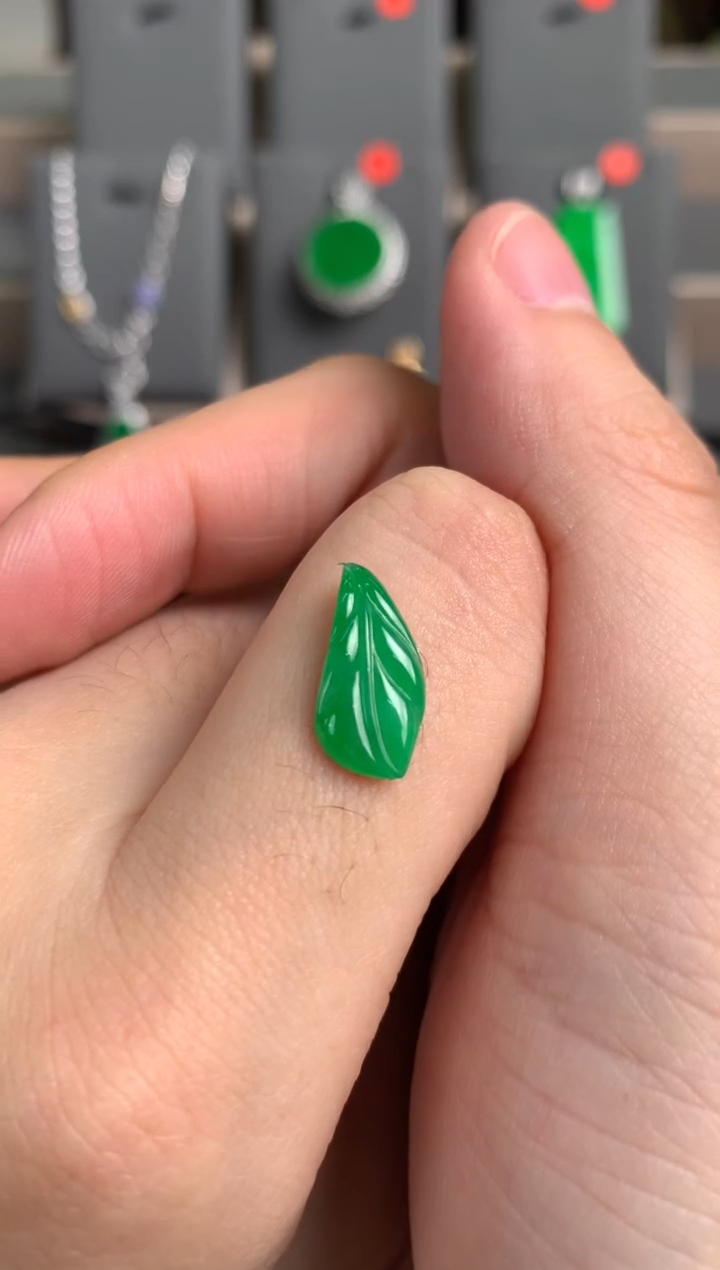 未镶嵌定制翡翠裸玉