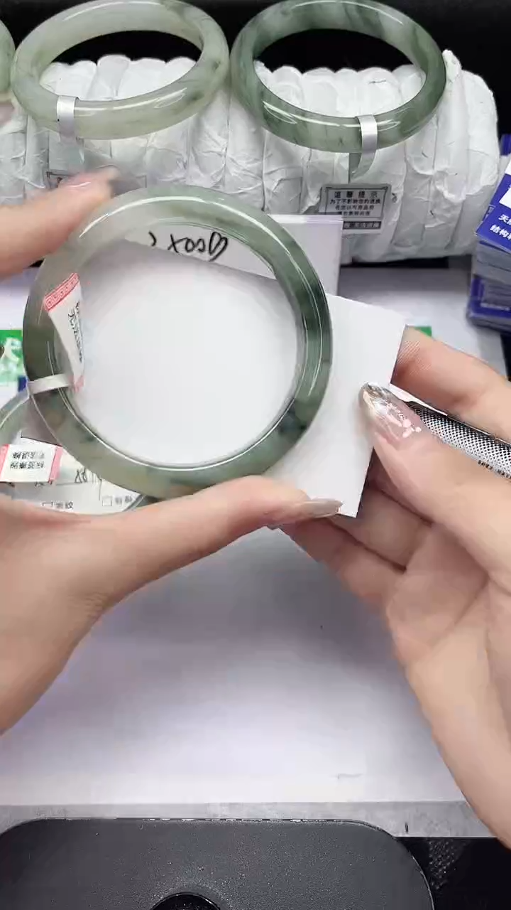 未镶嵌手镯石英质玉154-58/59