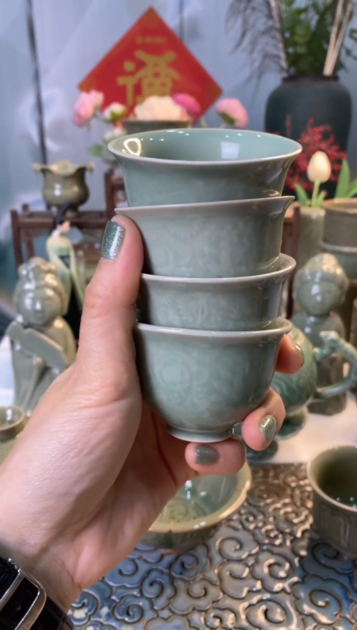 【闪购商品】100018 百花小杯 口失圆 4只微瑕